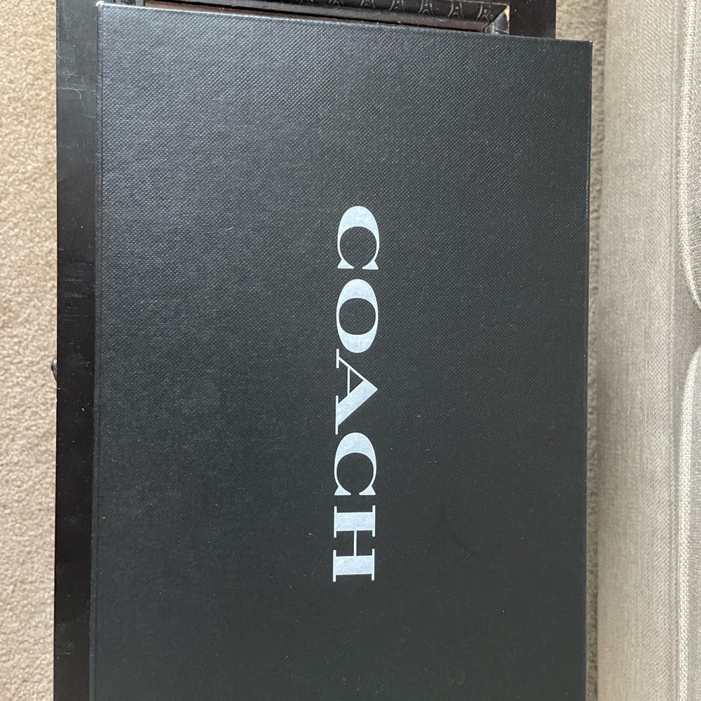 Coach Slides - Picture 6 of 6
